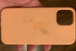 clean apple silicone case easily